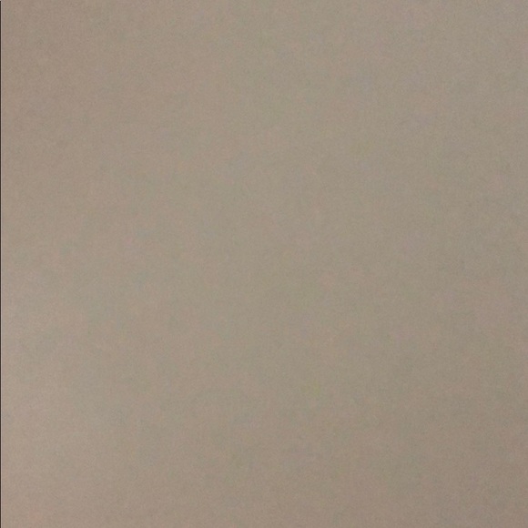 Meet your Posher, Danielle - Picture 1 of 1